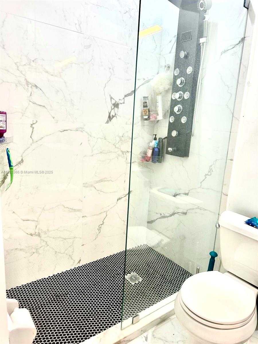 Small Image of 5610 NORTH WEST 114TH PL #202, Doral Number 17