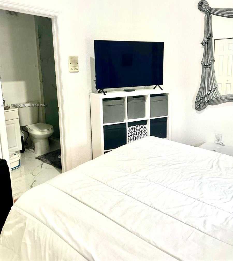 Small Image of 5610 NORTH WEST 114TH PL #202, Doral Number 19