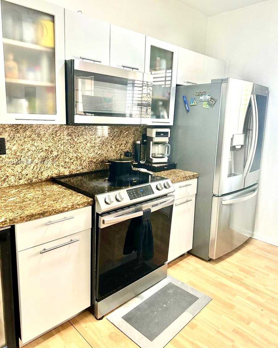 Small Image of 5610 NORTH WEST 114TH PL #202, Doral Number 2