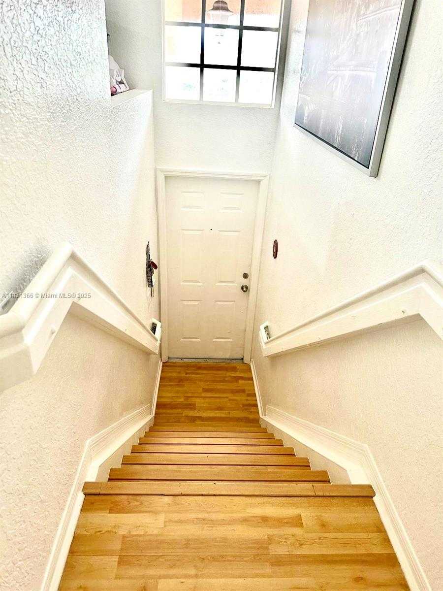 Small Image of 5610 NORTH WEST 114TH PL #202, Doral Number 22