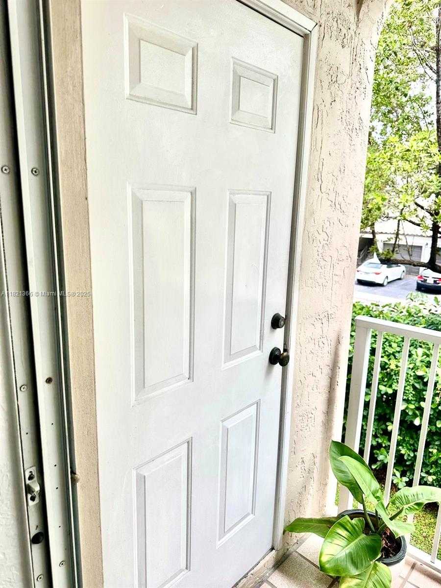 Small Image of 5610 NORTH WEST 114TH PL #202, Doral Number 23