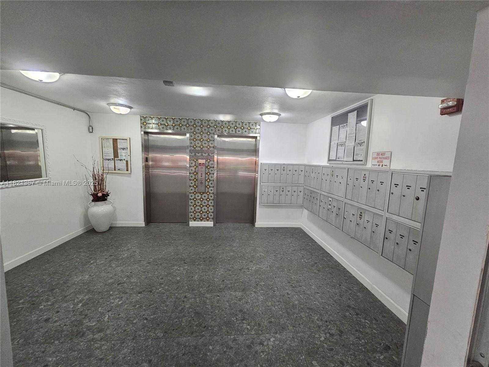 Small Image of 1340 LINCOLN RD #803, Miami Beach Number 10