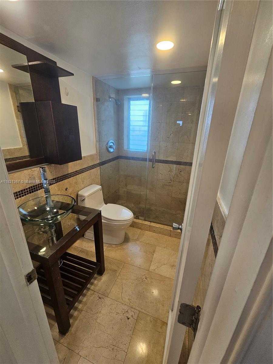 Small Image of 1340 LINCOLN RD #803, Miami Beach Number 9