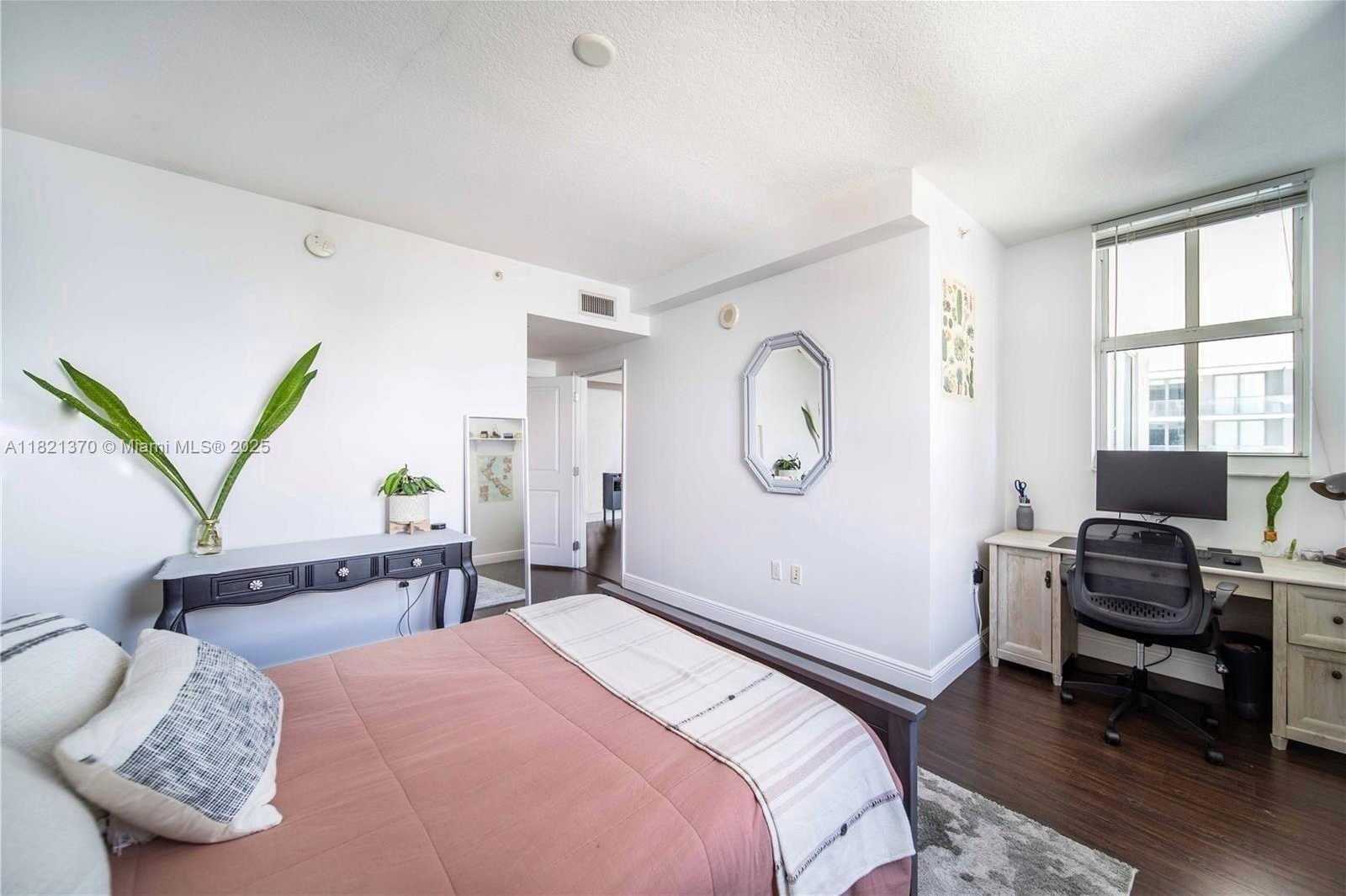 Small Image of 1250 SOUTH MIAMI AVE #2201, Miami Number 14
