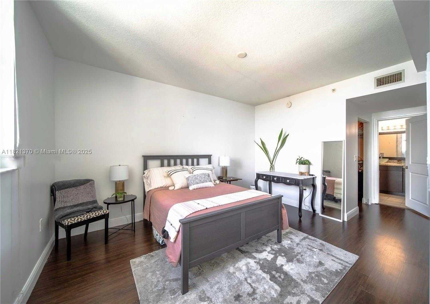 Small Image of 1250 SOUTH MIAMI AVE #2201, Miami Number 15