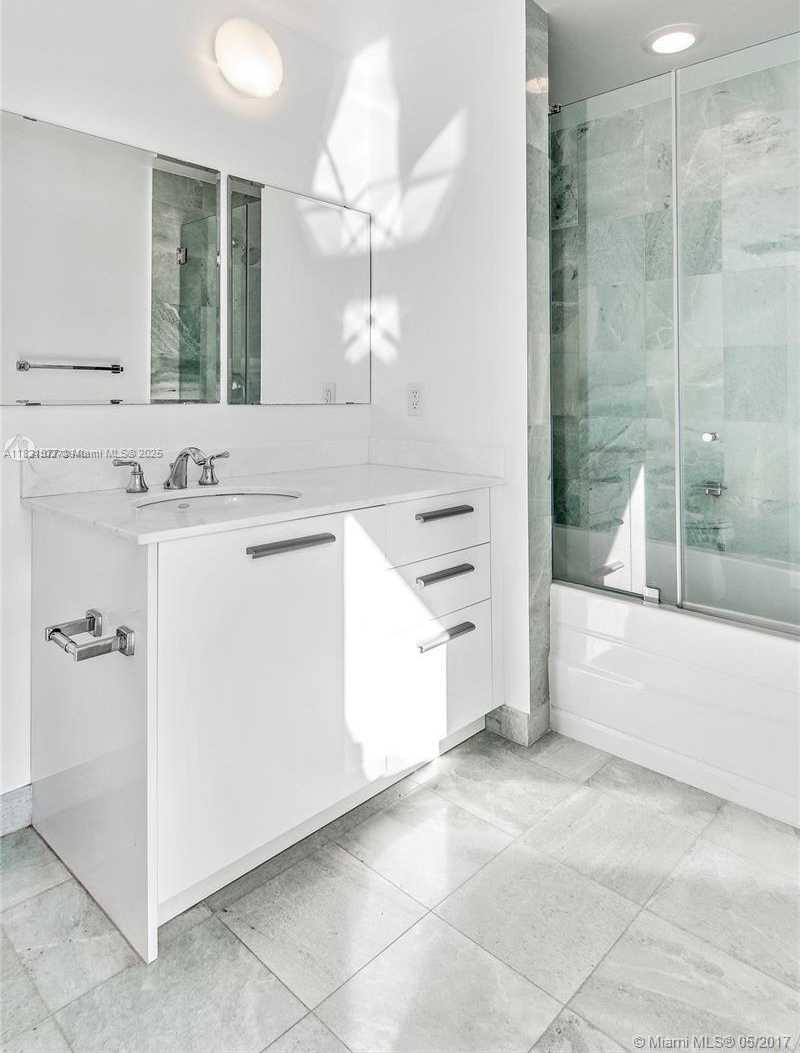 Small Image of 1060 BRICKELL AVE #2911, Miami Number 15