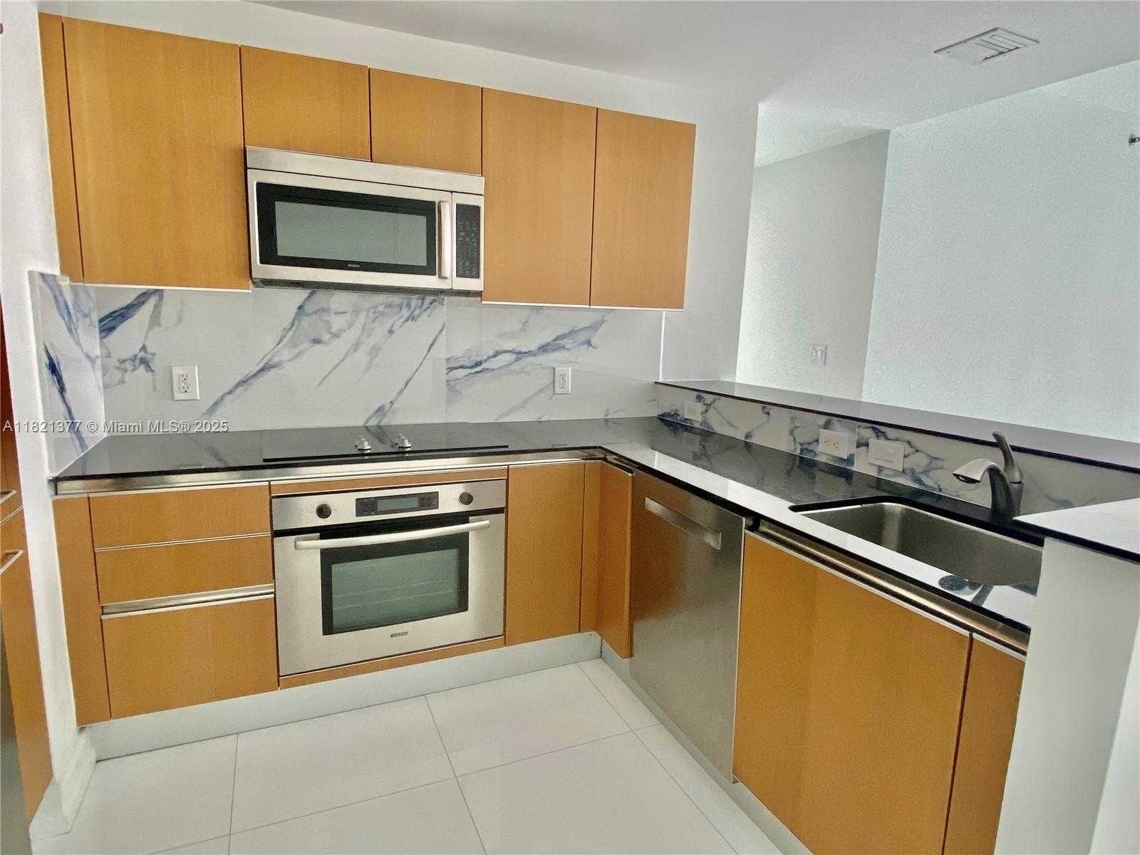 Small Image of 1060 BRICKELL AVE #2911, Miami Number 5