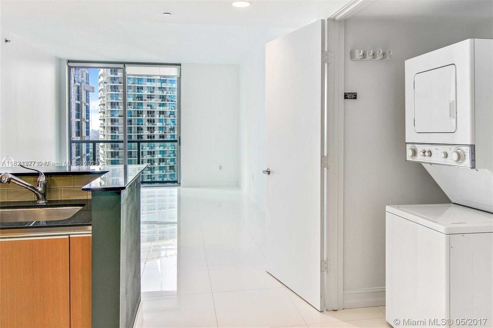 Small Image of 1060 BRICKELL AVE #2911, Miami Number 8
