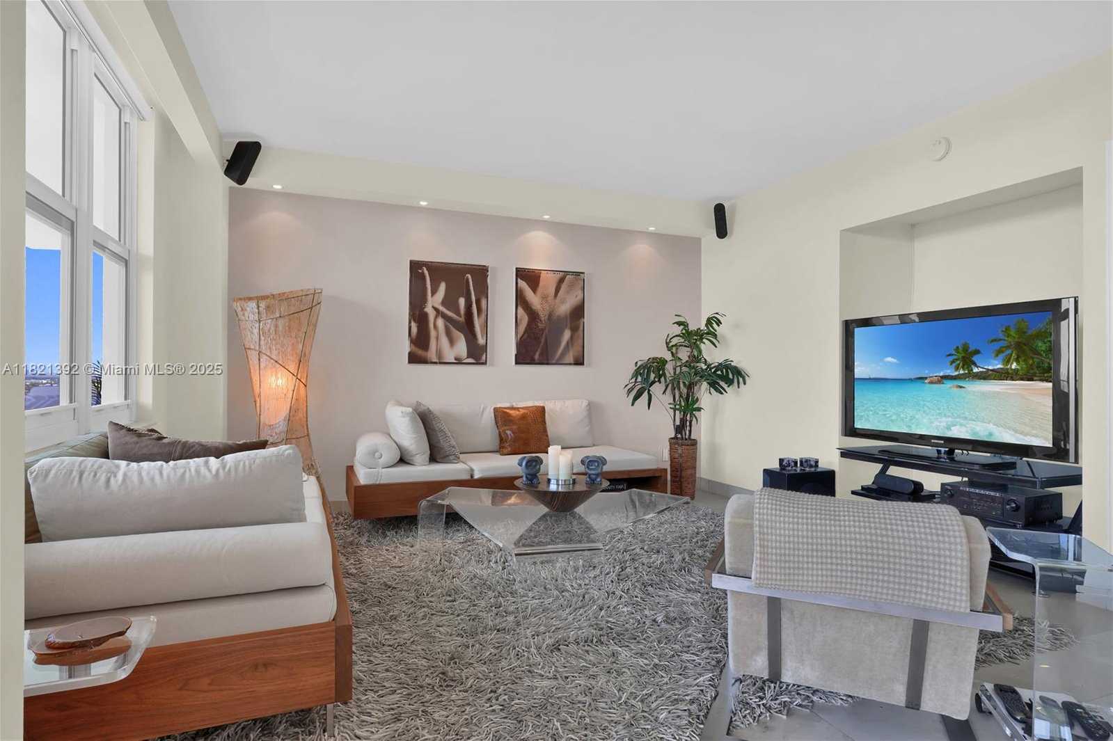 Small Image of 5600 COLLINS AVE #16S, Miami Beach Number 16