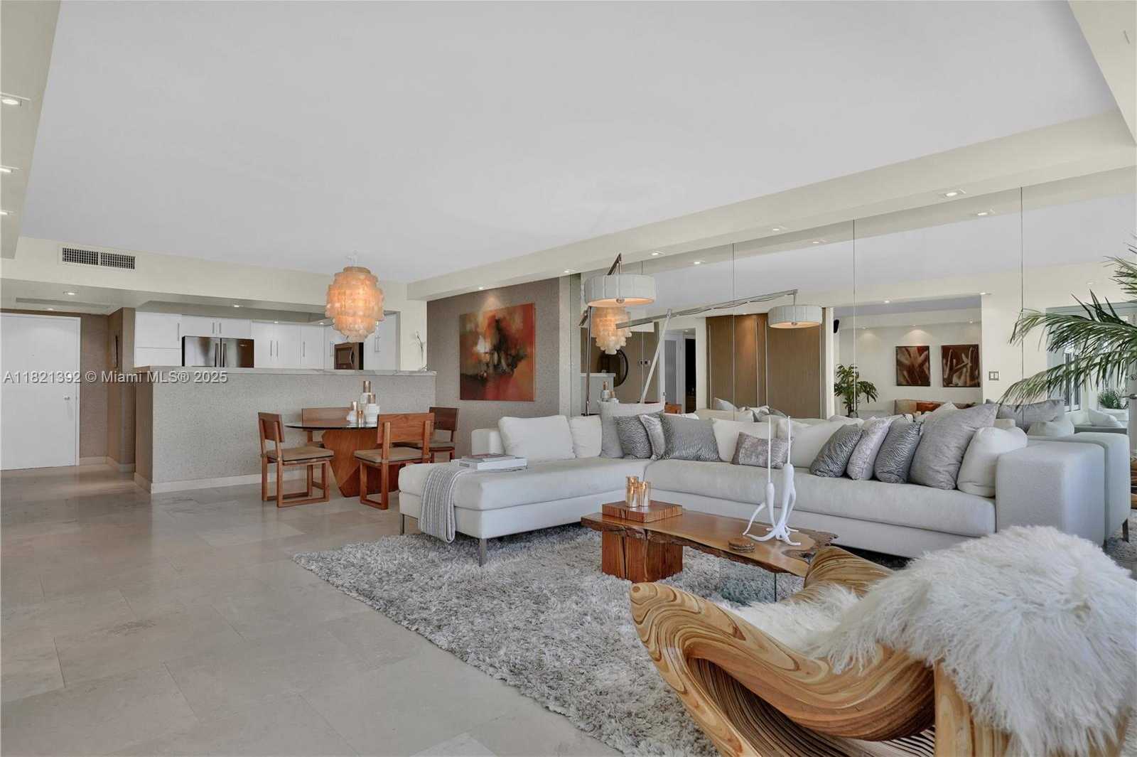 Small Image of 5600 COLLINS AVE #16S, Miami Beach Number 25
