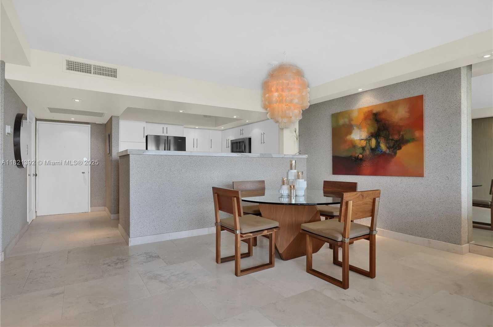 Small Image of 5600 COLLINS AVE #16S, Miami Beach Number 26