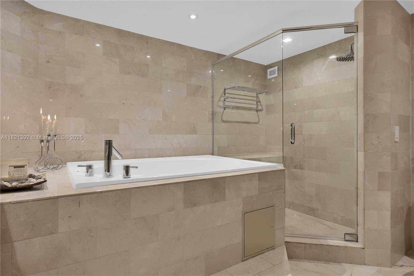 Small Image of 5600 COLLINS AVE #16S, Miami Beach Number 33