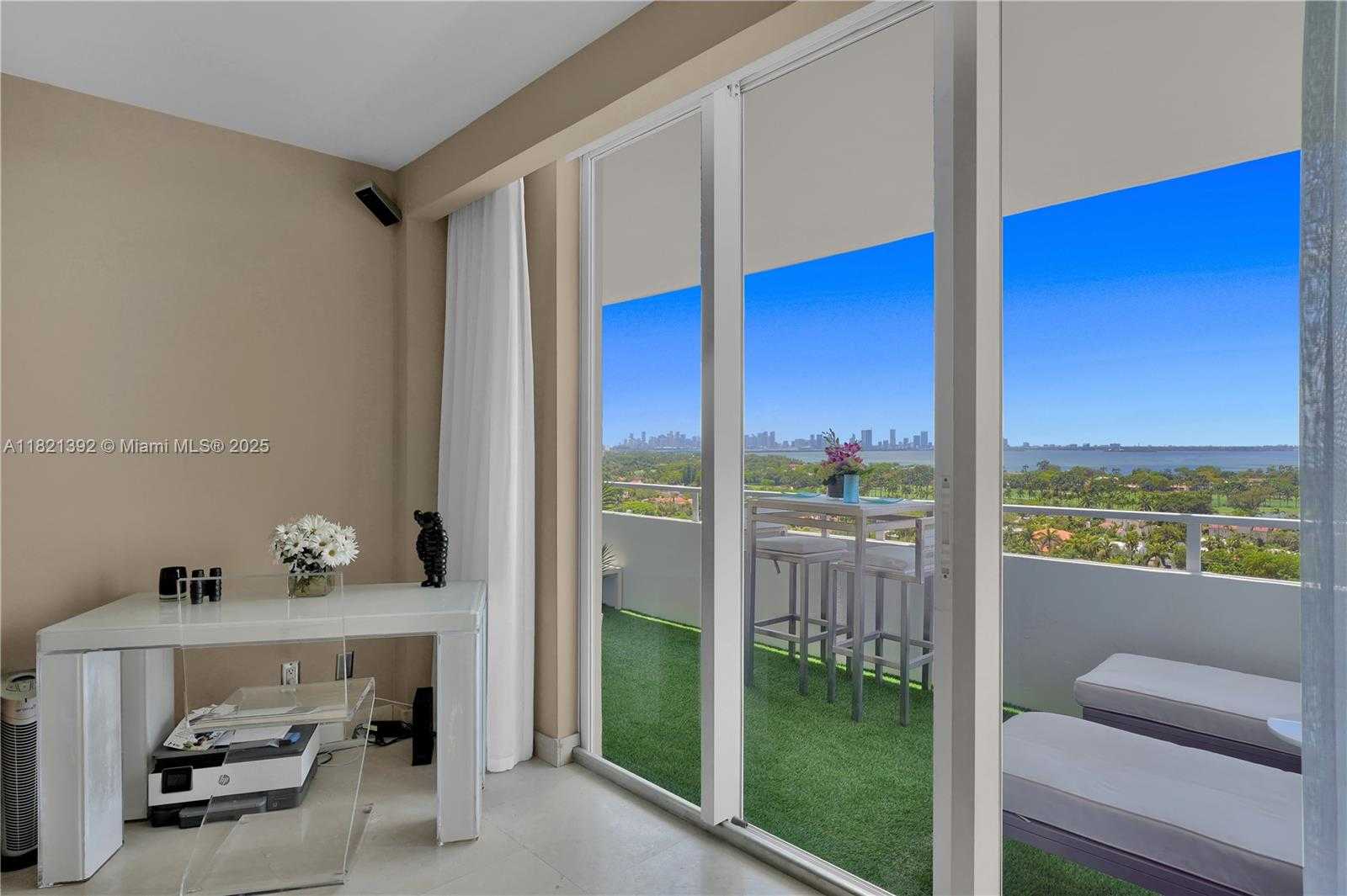 Small Image of 5600 COLLINS AVE #16S, Miami Beach Number 36