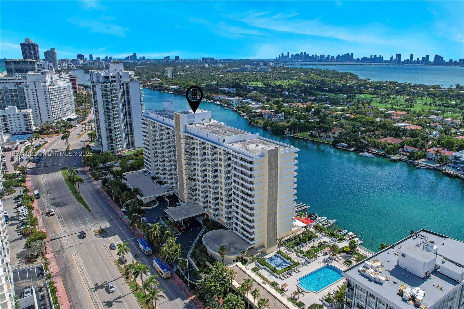 Small Image of 5600 COLLINS AVE #16S, Miami Beach Number 4