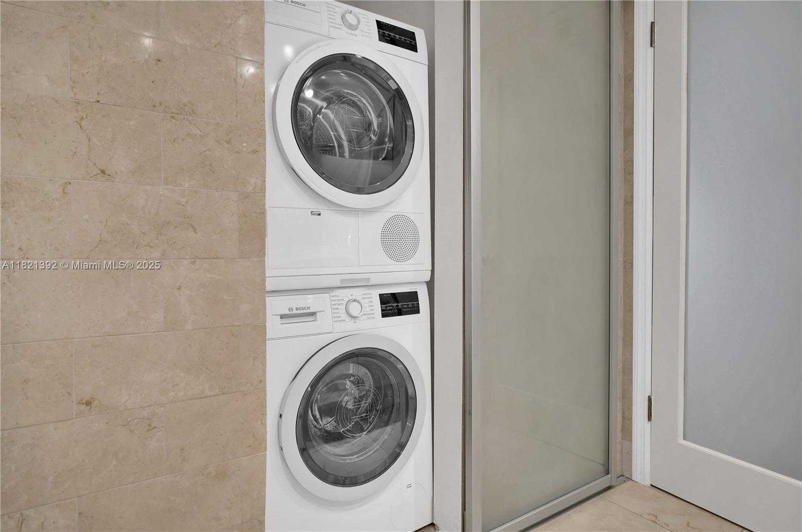 Small Image of 5600 COLLINS AVE #16S, Miami Beach Number 40
