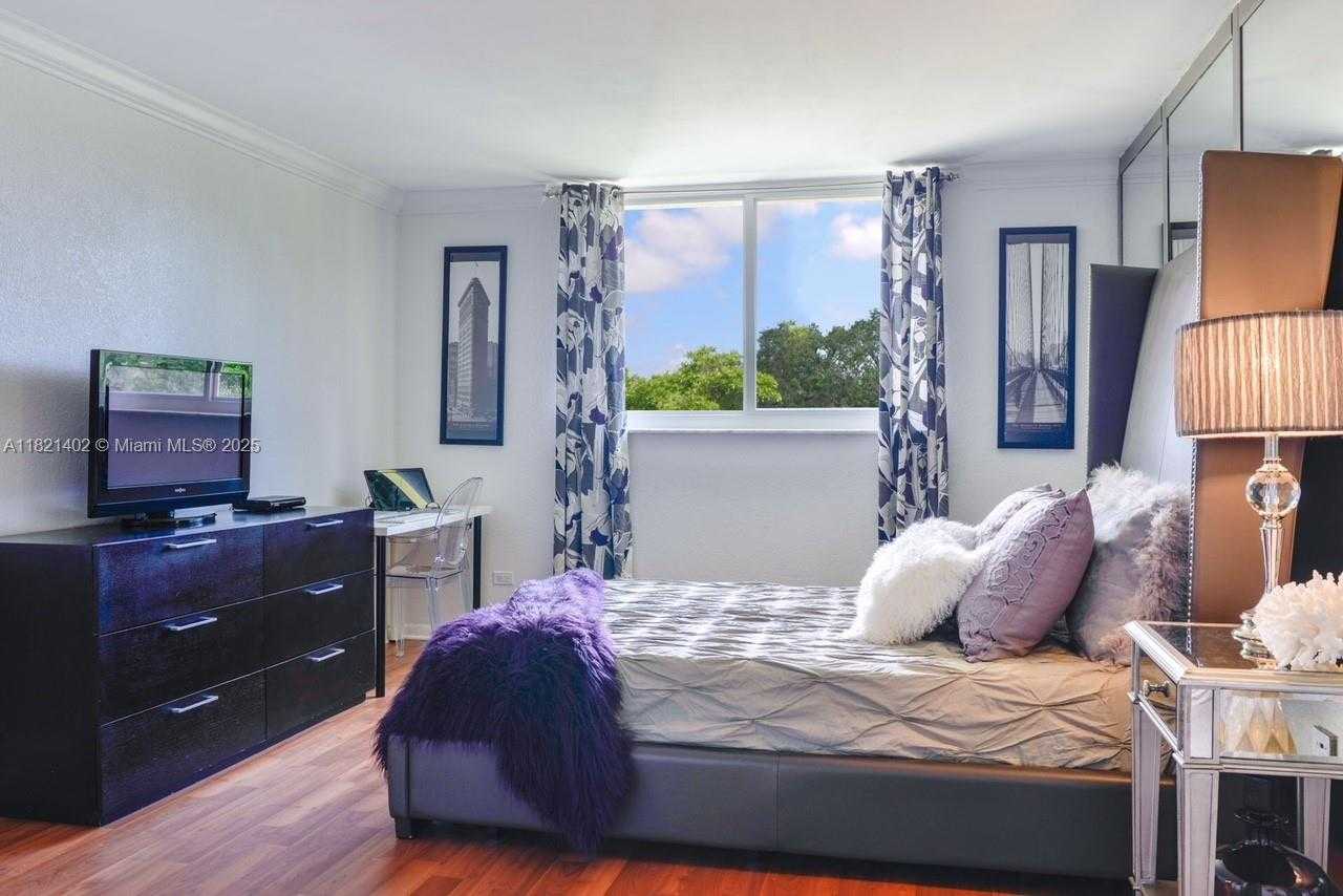 Small Image of 445 NORTH EAST 195TH ST #430, Miami Number 19