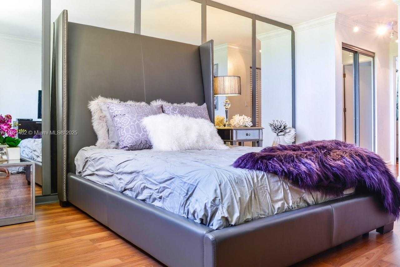 Small Image of 445 NORTH EAST 195TH ST #430, Miami Number 6