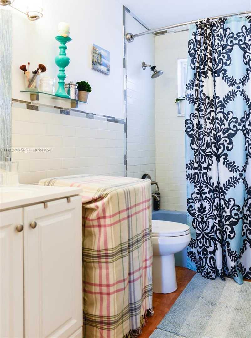Small Image of 445 NORTH EAST 195TH ST #430, Miami Number 7