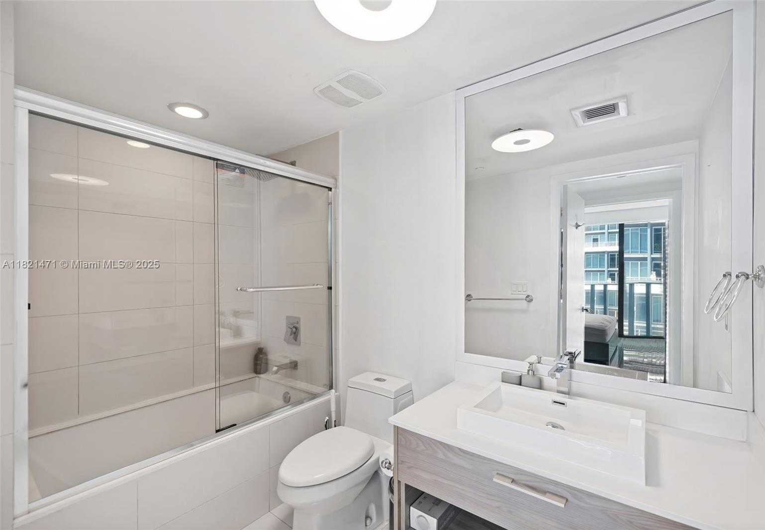 Small Image of 1300 SOUTH MIAMI AVE #4407, Miami Number 13