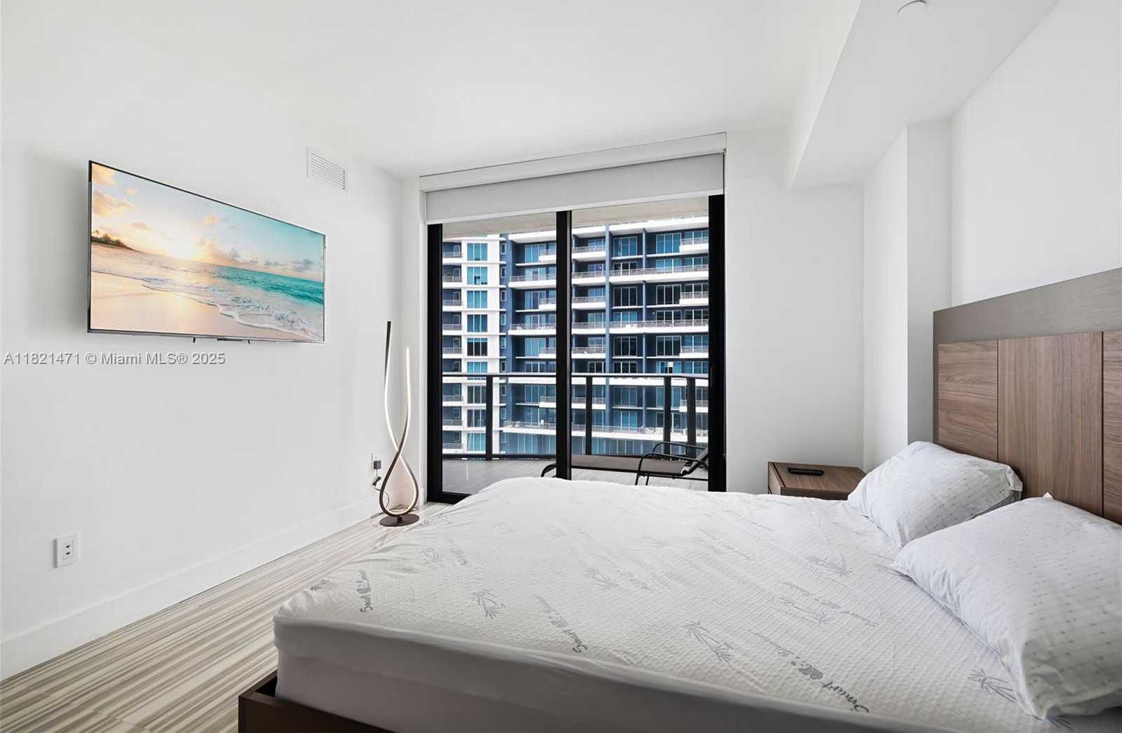 Small Image of 1300 SOUTH MIAMI AVE #4407, Miami Number 15