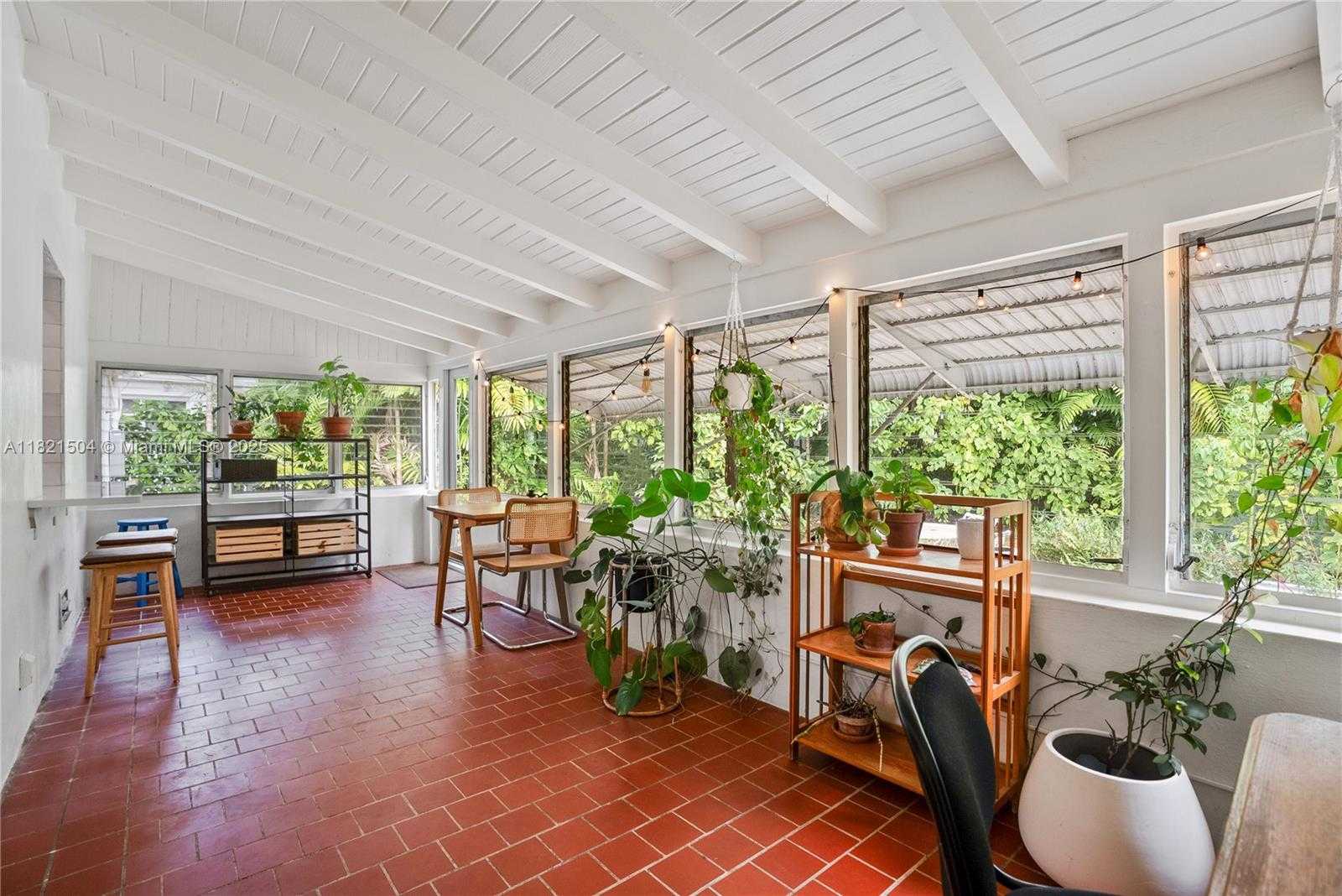 Small Image of 1231 TANGIER ST, Coral Gables Number 10