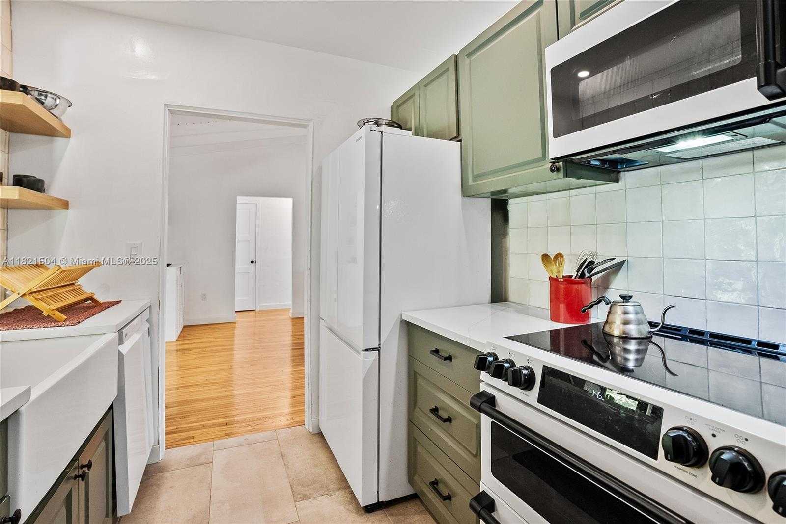 Small Image of 1231 TANGIER ST, Coral Gables Number 7