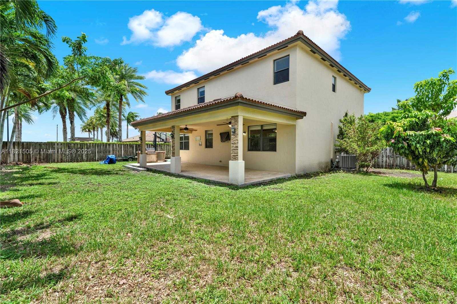 Small Image of 11923 SOUTH WEST 155TH CT, Miami Number 21