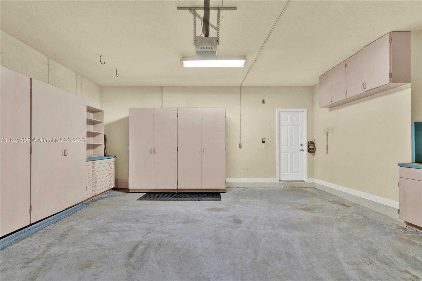 Small Image of 11923 SOUTH WEST 155TH CT, Miami Number 24