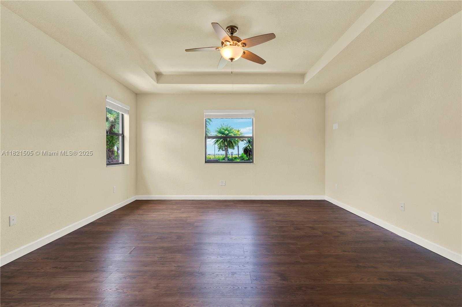Small Image of 11923 SOUTH WEST 155TH CT, Miami Number 8