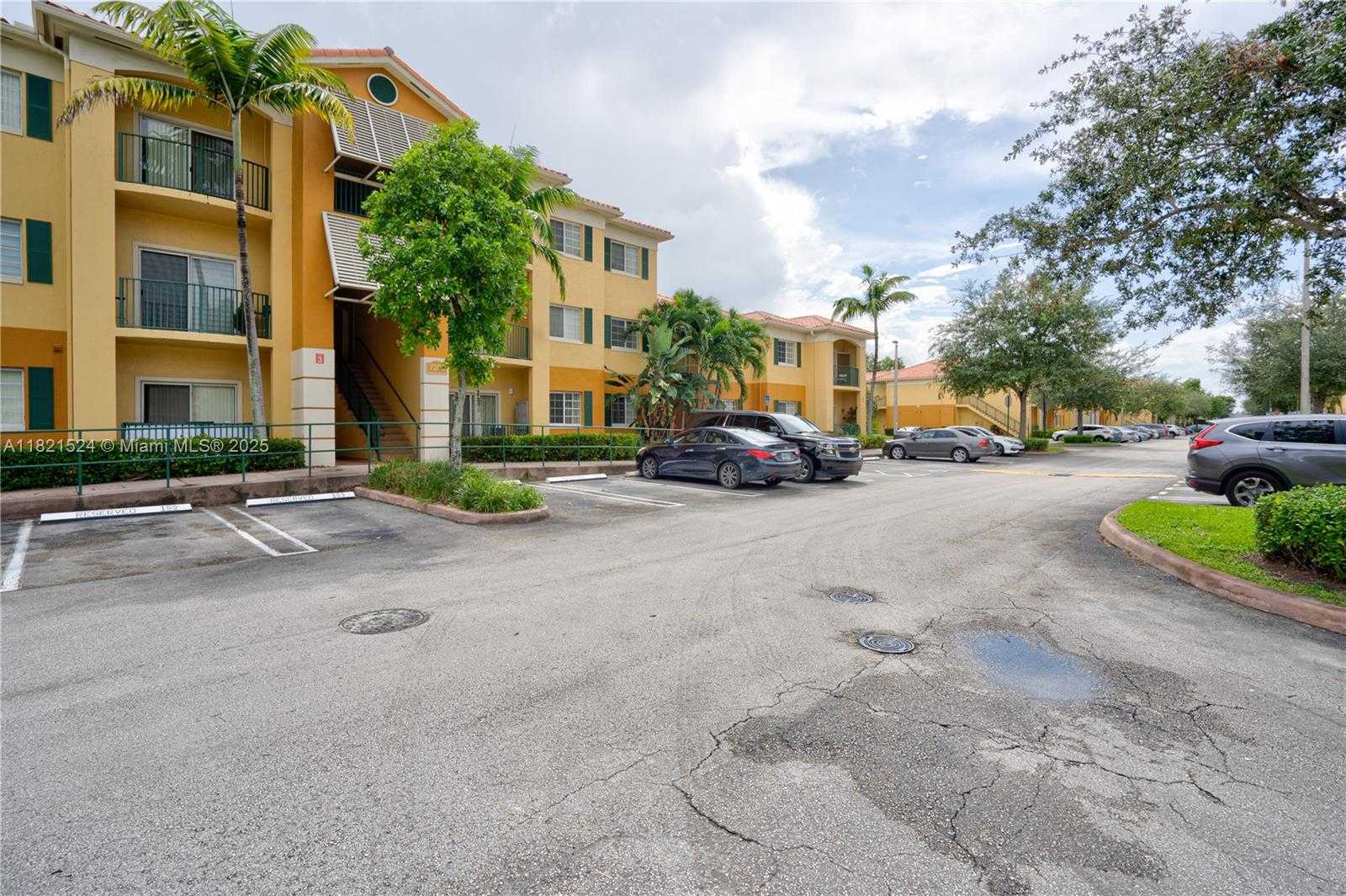 Small Image of 7200 NORTH WEST 114TH AVE #105, Doral Number 12