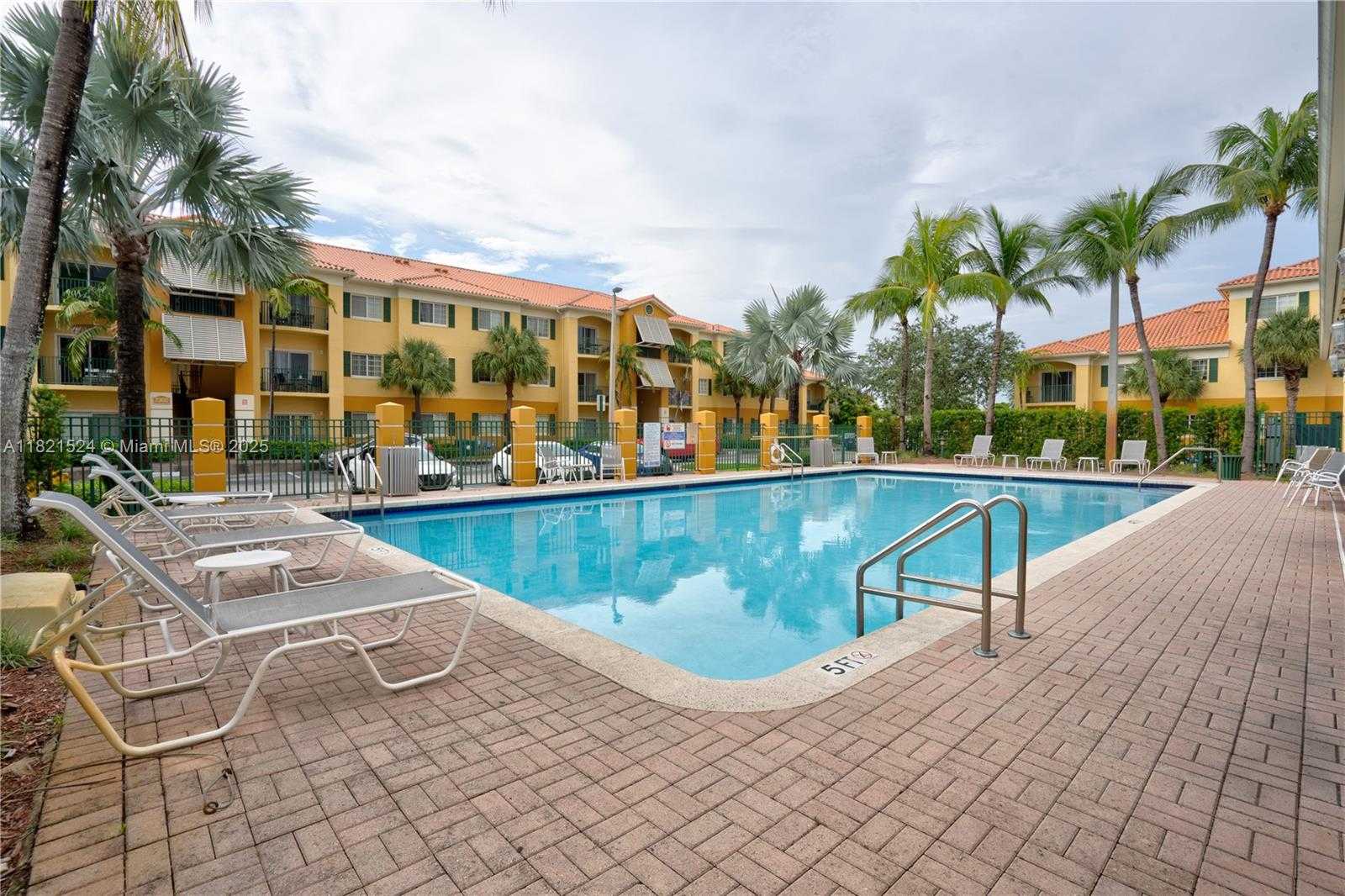 Small Image of 7200 NORTH WEST 114TH AVE #105, Doral Number 22