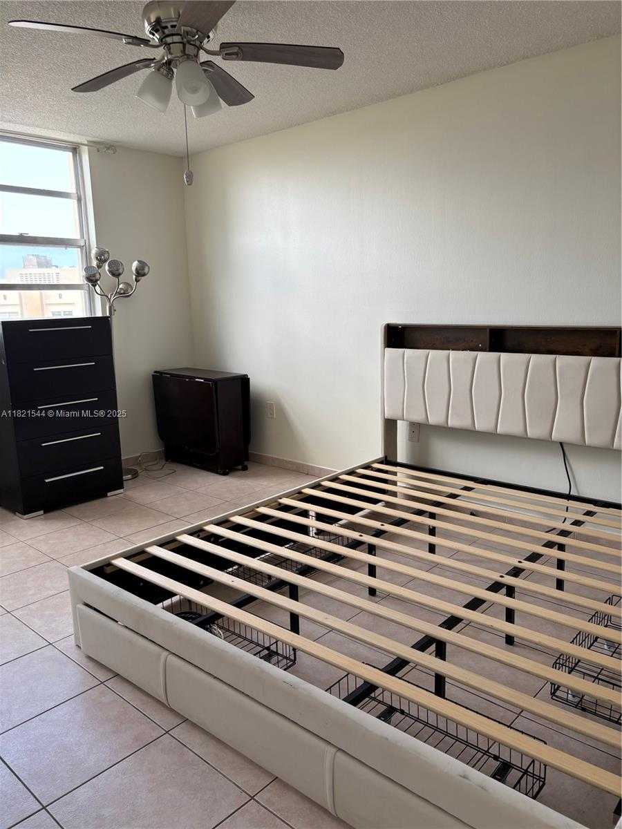 Small Image of 1833 SOUTH OCEAN DR #1203, Hallandale Beach Number 10