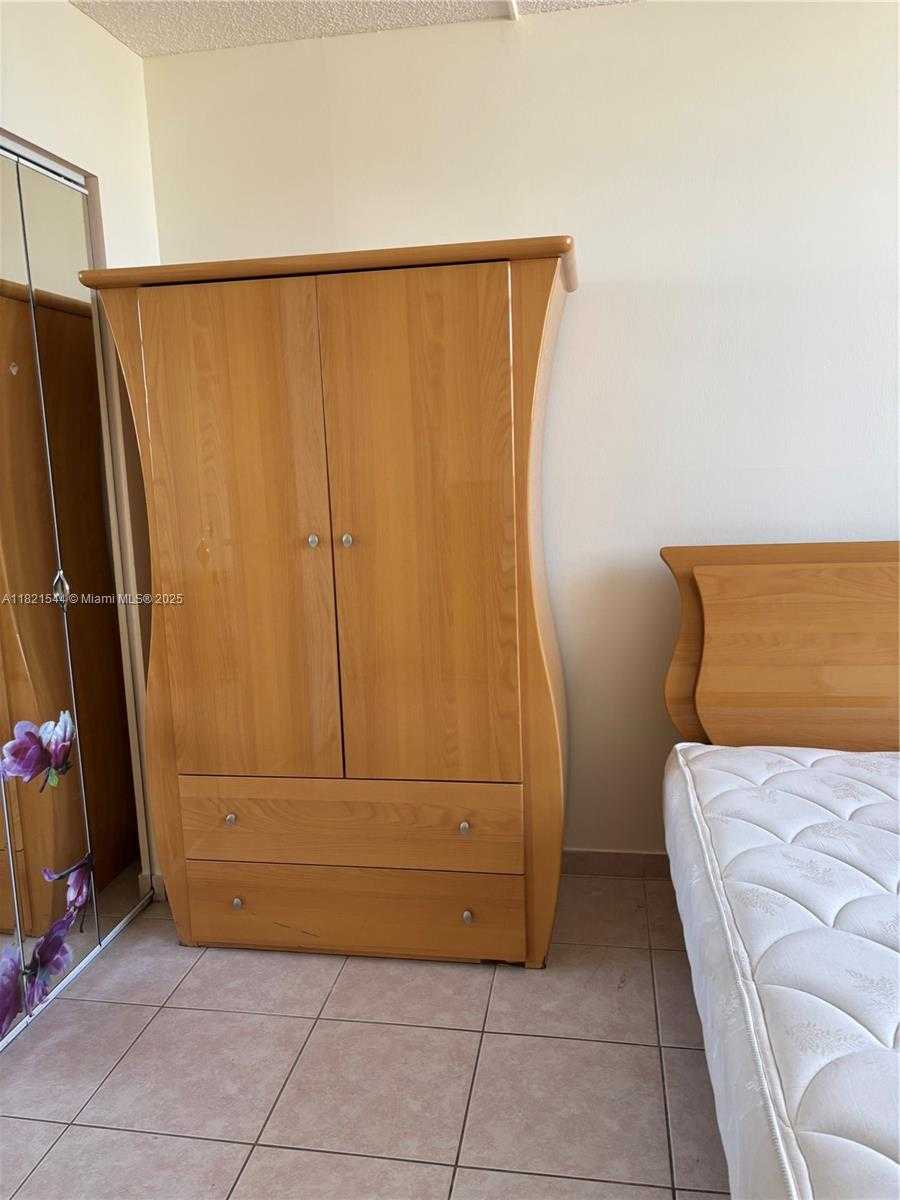Small Image of 1833 SOUTH OCEAN DR #1203, Hallandale Beach Number 14