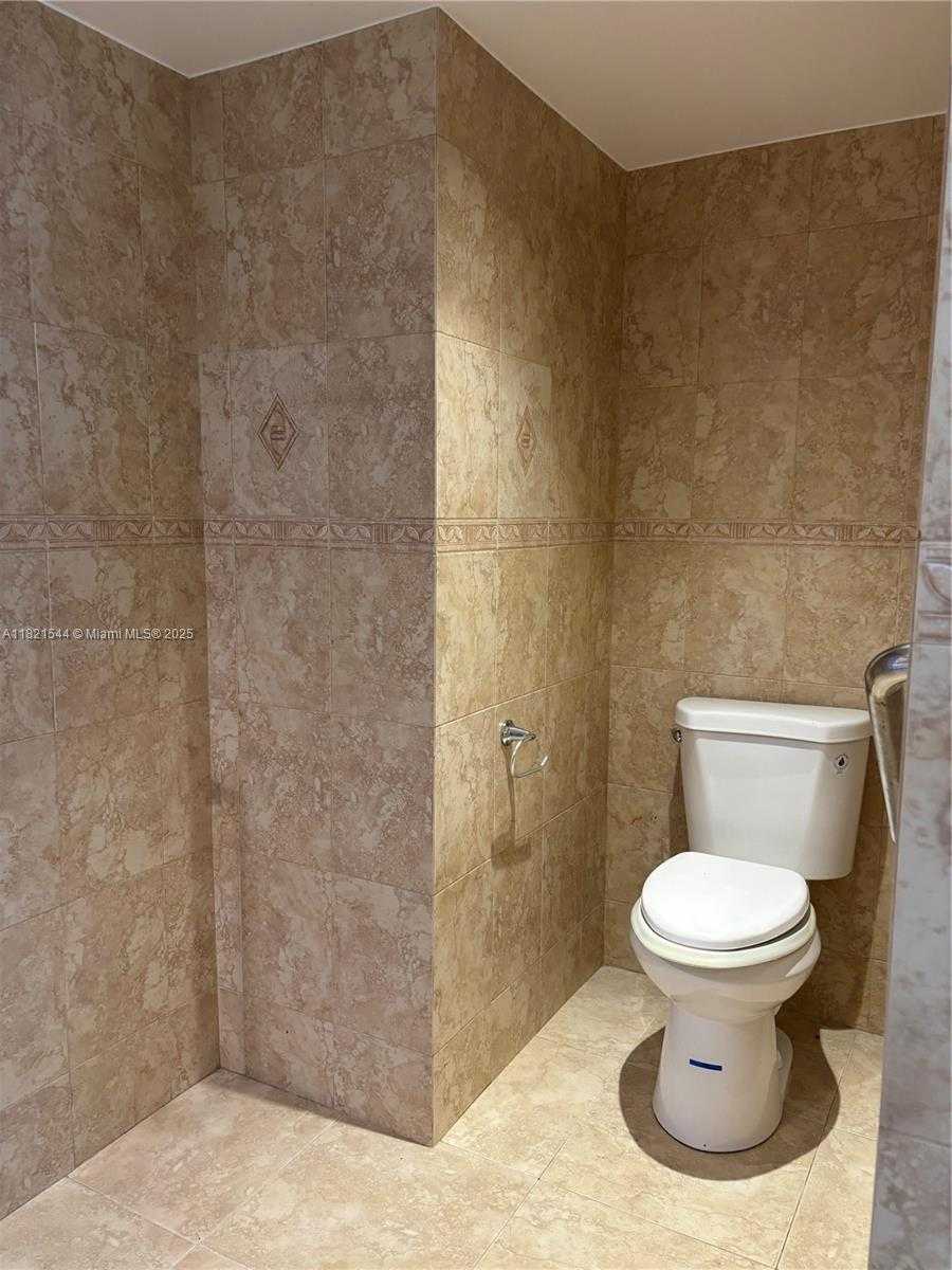 Small Image of 1833 SOUTH OCEAN DR #1203, Hallandale Beach Number 19
