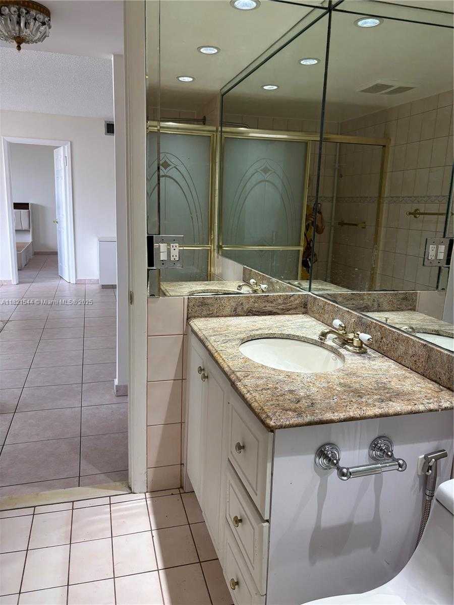 Small Image of 1833 SOUTH OCEAN DR #1203, Hallandale Beach Number 21