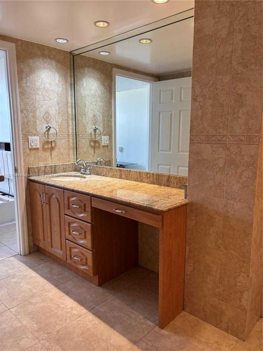 Small Image of 1833 SOUTH OCEAN DR #1203, Hallandale Beach Number 22
