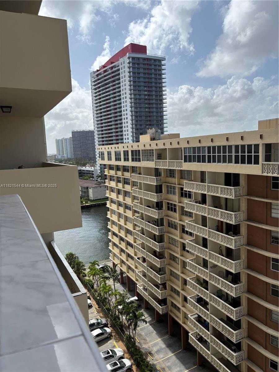 Small Image of 1833 SOUTH OCEAN DR #1203, Hallandale Beach Number 23