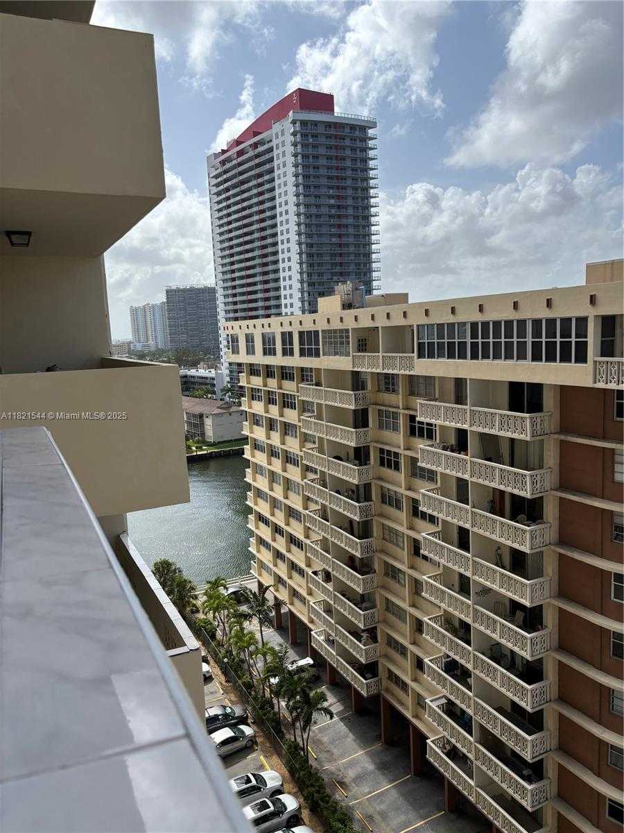 Small Image of 1833 SOUTH OCEAN DR #1203, Hallandale Beach Number 26