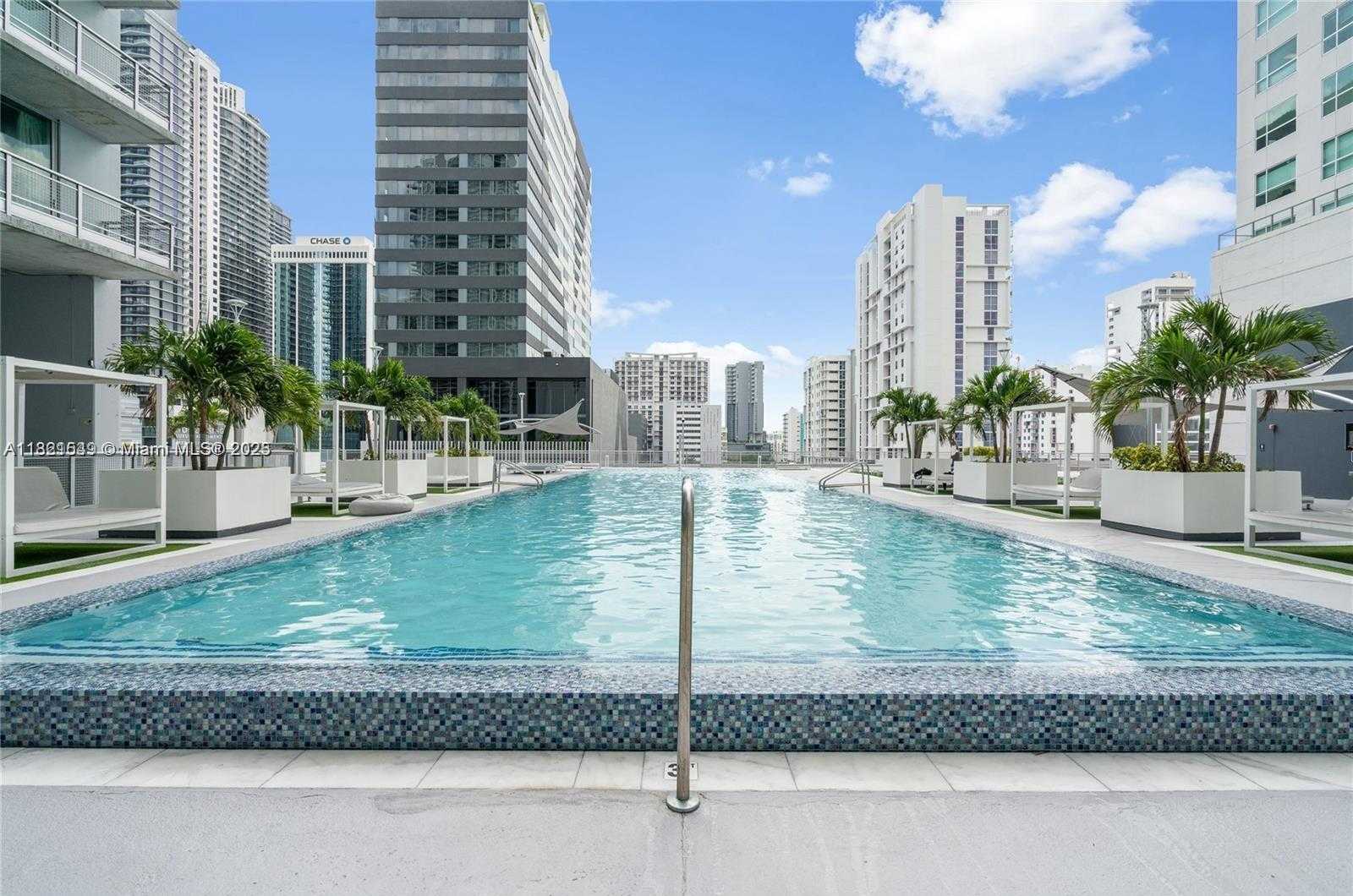 Small Image of 690 SOUTH WEST 1ST CT #2312, Miami Number 16