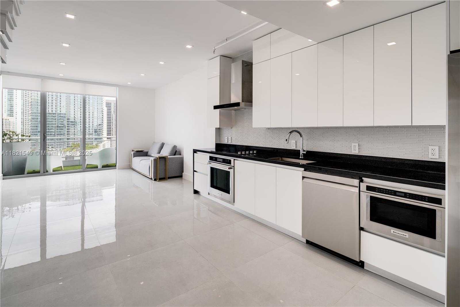 Small Image of 690 SOUTH WEST 1ST CT #2312, Miami Number 4