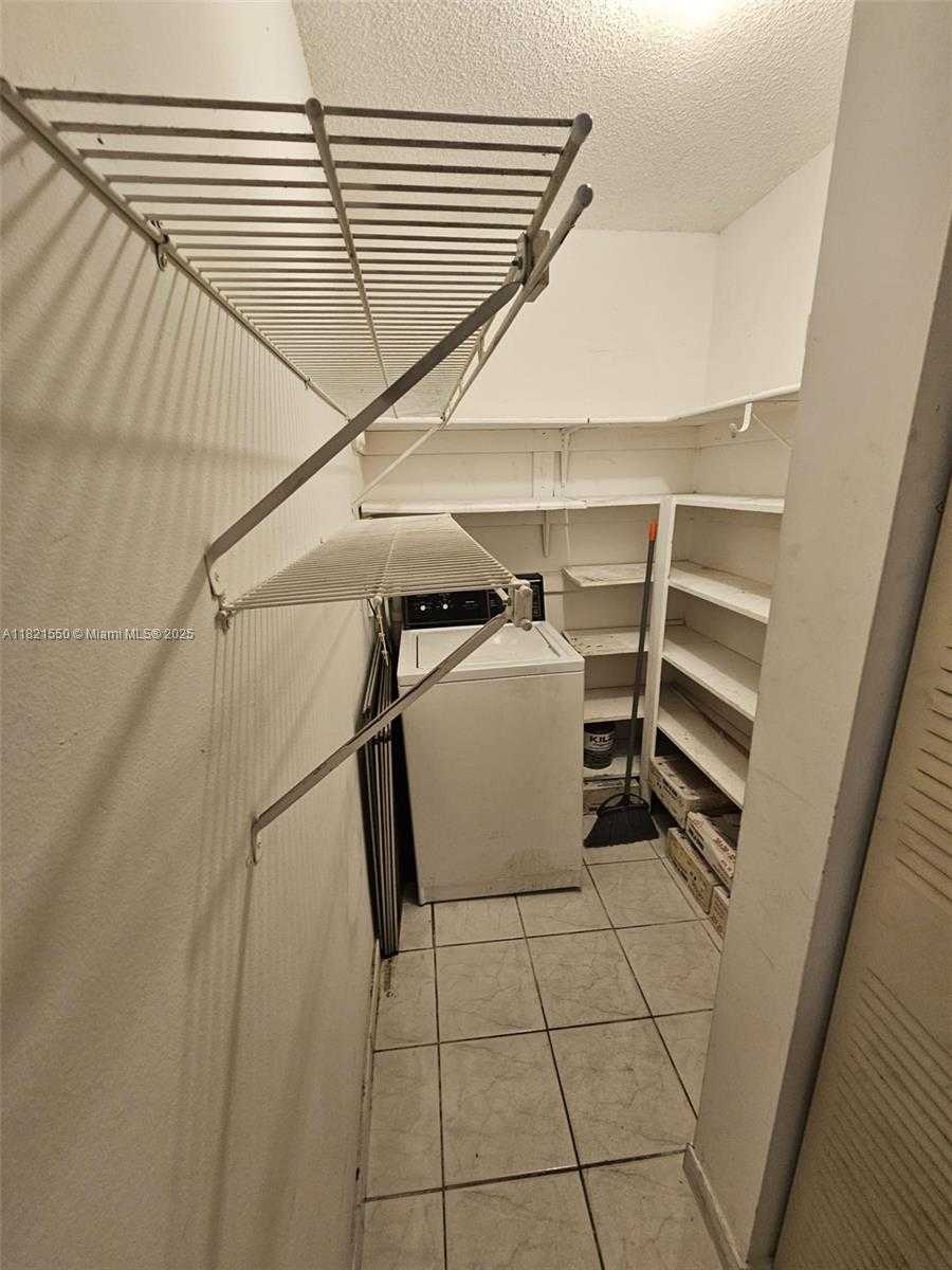 Small Image of 1555 WEST 44TH PL #221B, Hialeah Number 12
