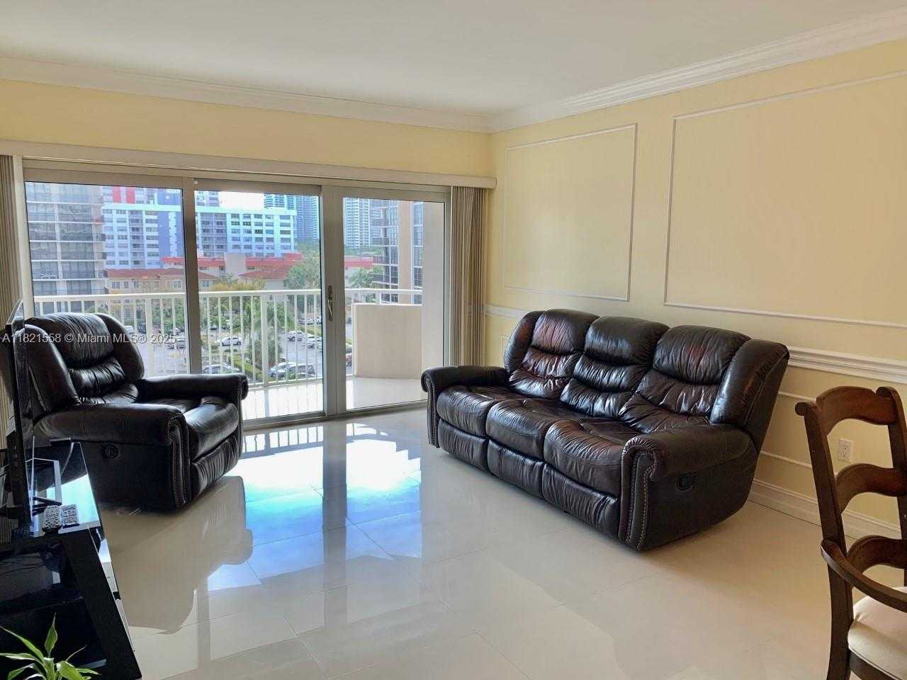 Small Image of 1985 SOUTH OCEAN DR #5C, Hallandale Beach Number 11