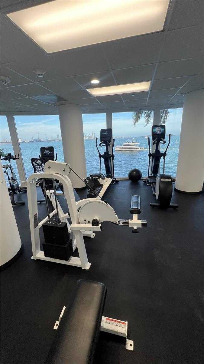 Small Image of 770 CLAUGHTON ISLAND DR #410, Miami Number 46
