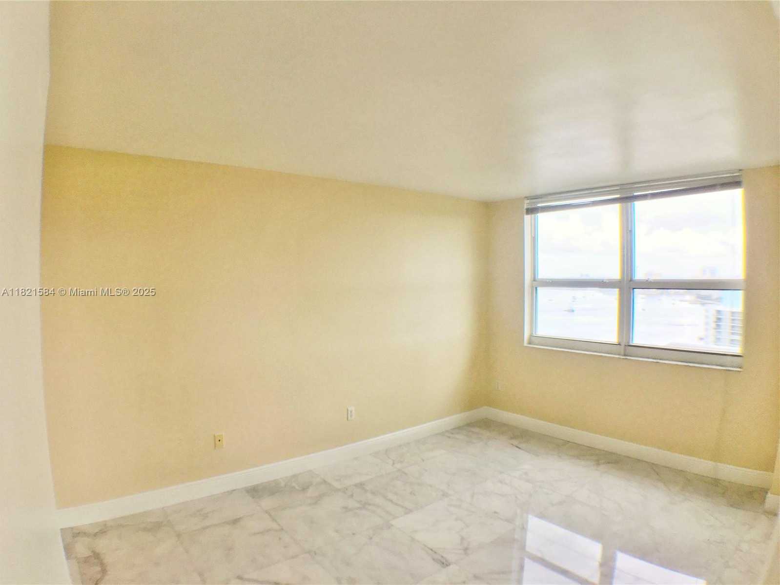 Small Image of 650 WEST AVE #2012, Miami Beach Number 11