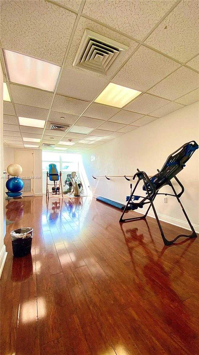 Small Image of 650 WEST AVE #2012, Miami Beach Number 36