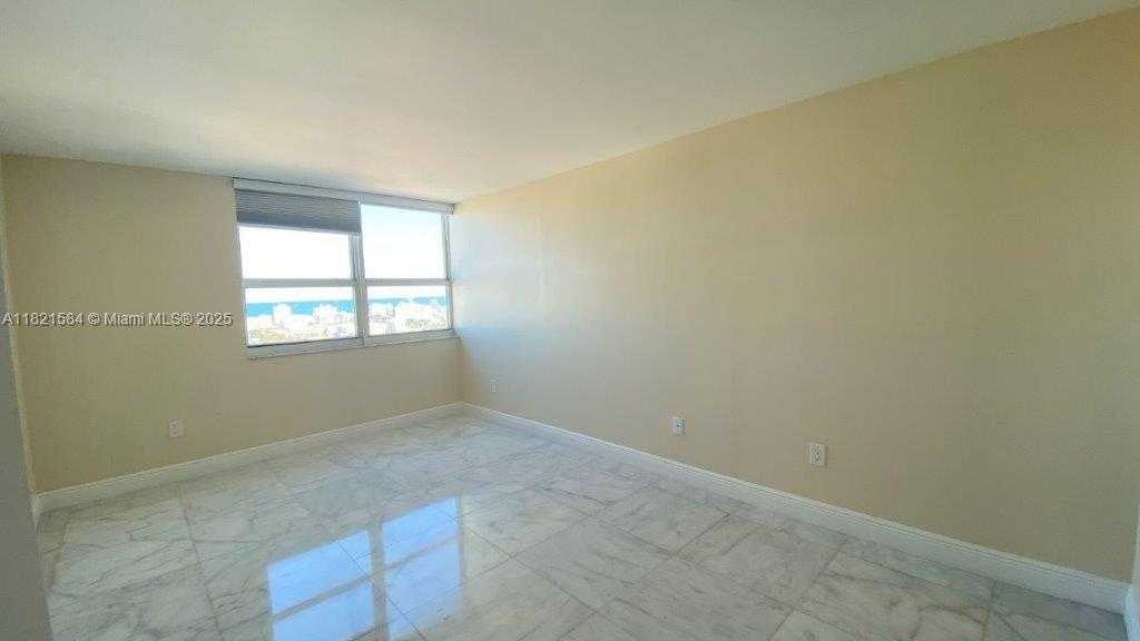 Small Image of 650 WEST AVE #2012, Miami Beach Number 5