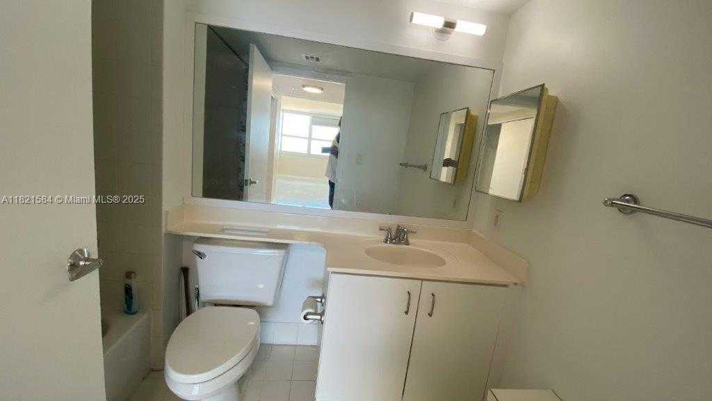 Small Image of 650 WEST AVE #2012, Miami Beach Number 6