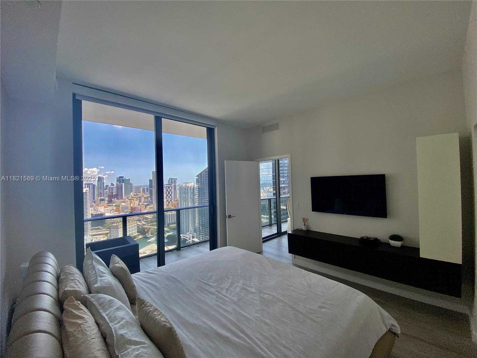 Small Image of 55 SOUTH WEST 9TH ST #4201, Miami Number 14
