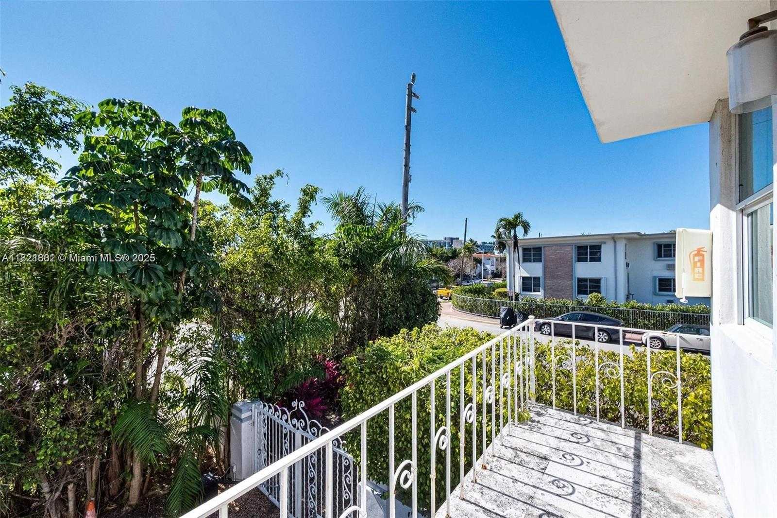 Small Image of 4015 NORTH MERIDIAN AVE #6, Miami Beach Number 15