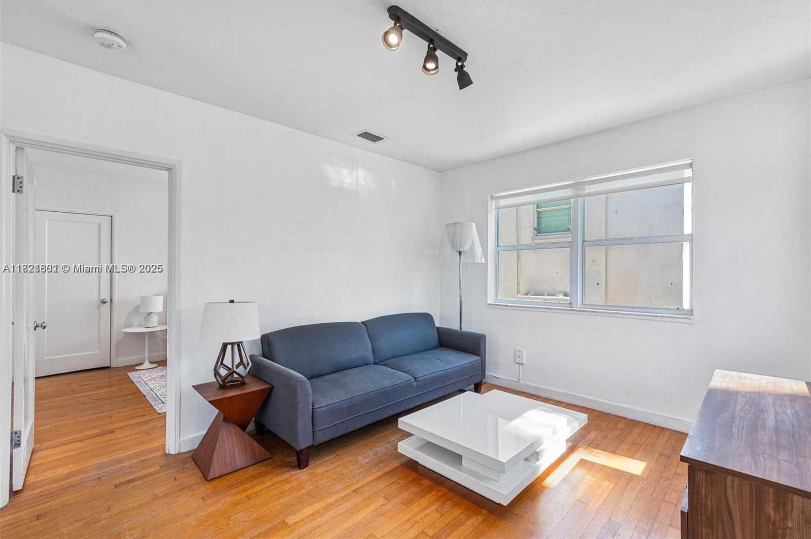 Small Image of 4015 NORTH MERIDIAN AVE #6, Miami Beach Number 4